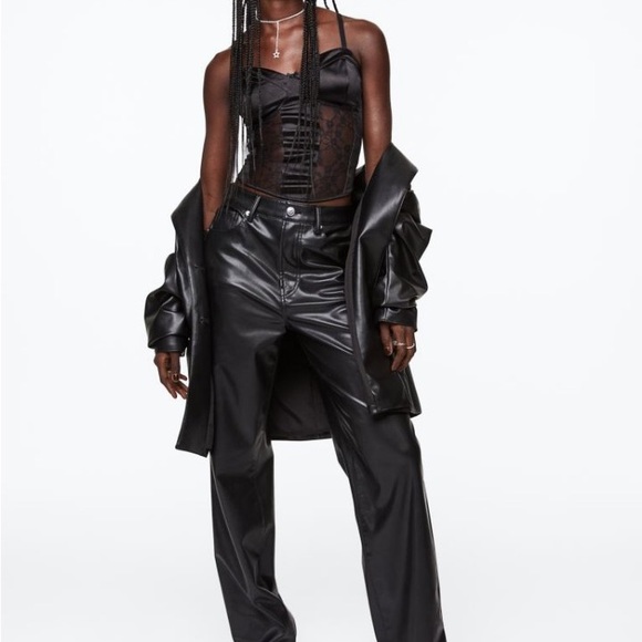 Bombshell 💣H&M satin bustier top😍 Size:xs •Fabric:Satin •Colour:black - Picture 6 of 7